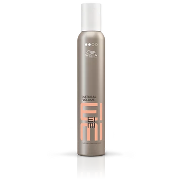 Wella Professionals EIMI Natural Volume erős hajformázó hab, 500 ml